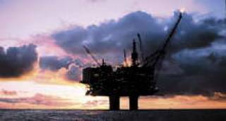 Нефтяные платформы — заложники ураганов.