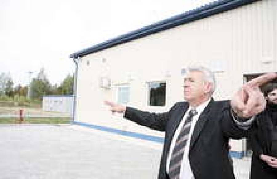 Глава Latvijas gāze Адриан Давис просит конкурентов обходить стороной Латвию.