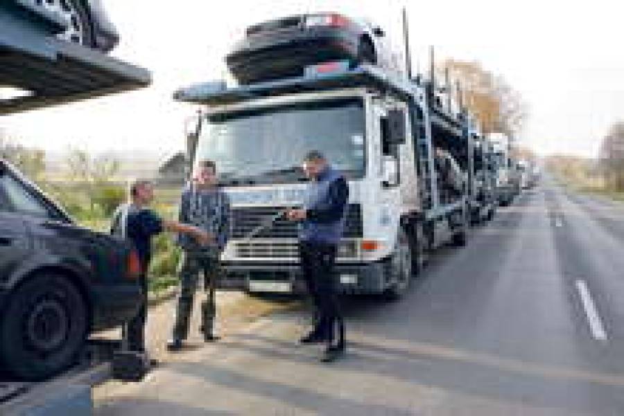 Права придется поменять.