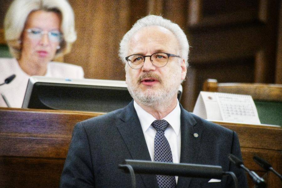 Президент официально одобрил: Латвия поддержит затронутых кризисом жителей