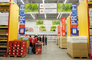 За год некоторые продукты питания подорожали в Латвии на 30%