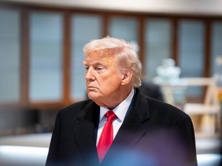 Суд приказал Трампу вернуть 130 млрд долларов США