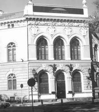 В БЛ стали больше получать и одалживать