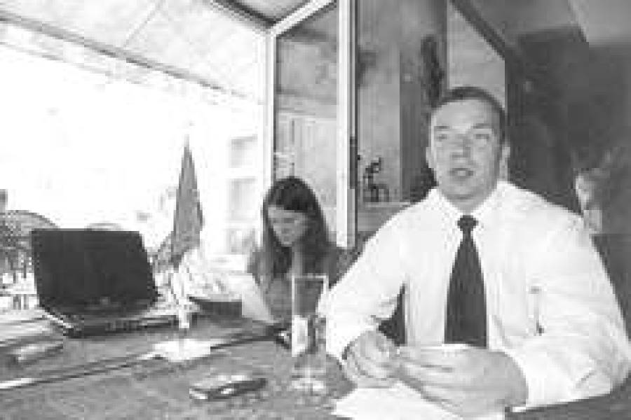  Вице-президент Hansabanka Угис ЗЕМТУРИС .