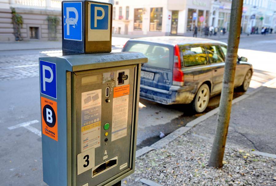 На Праздник Риги из центра изгонят личный автотранспорт