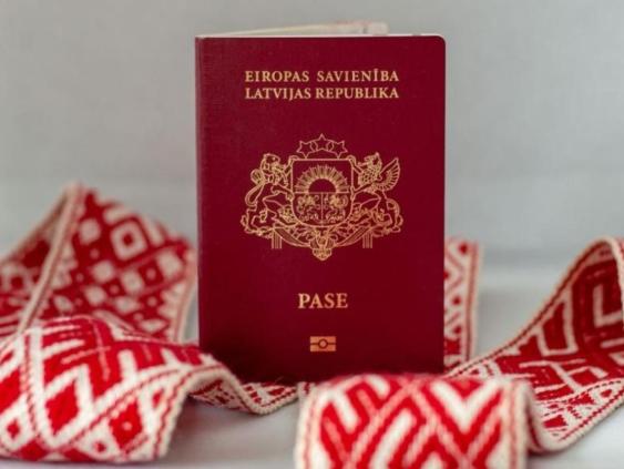 115 евро за паспорт? Почему документ нового образца будет стоить в 2 раза дороже