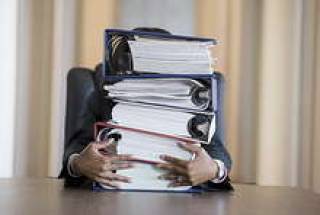 Латвийская гильдия бухгалтеров собирается закрыть свой рынок для чужаков.