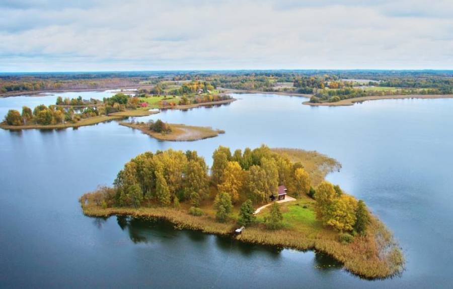 Продается остров на озере Разнас. Всего за один миллион евро