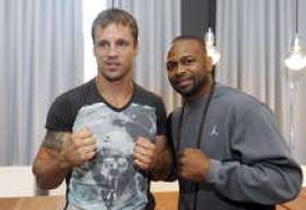 Майрис Бриедис и Рой Джонс-младший готовы к своим поединкам на Кипсале.