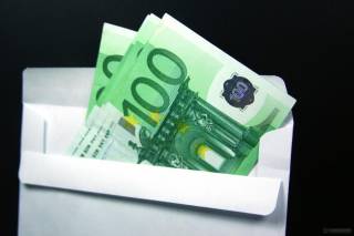 В Латвии почти треть работающих получают в месяц до 450 евро