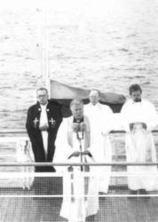 Памятная служба. Вмешательства &quot;спецслужб&quot; не требуется... 
