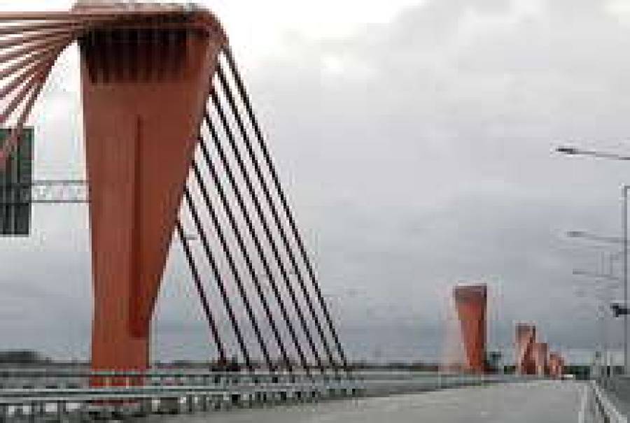 Стоимость одного из самых значимых проектов &mdash; Южного моста &mdash; составляет 254,3 млн. латов.