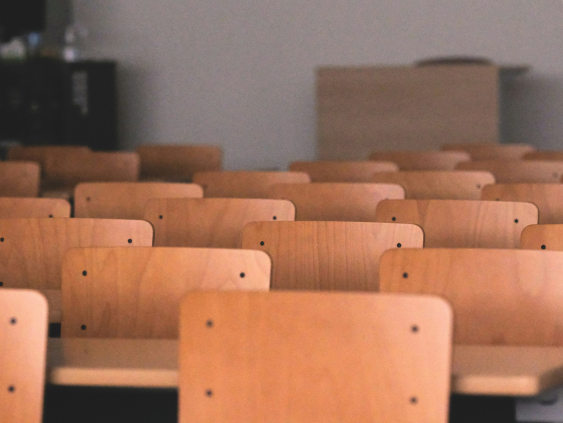 Более чем у трети жителей страны есть высшее образование