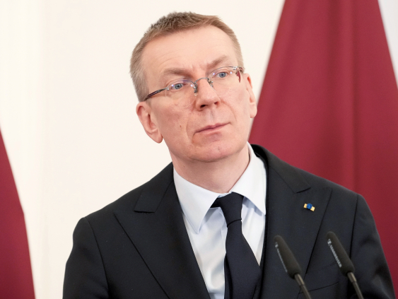 Президент надеется на быстрые улучшения в управлении портами