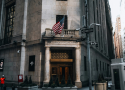 Уолл-стрит растёт третий день, европейские биржи следуют вслед