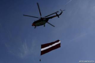 Миллионы евро налогов потратят на военные вертолёты...