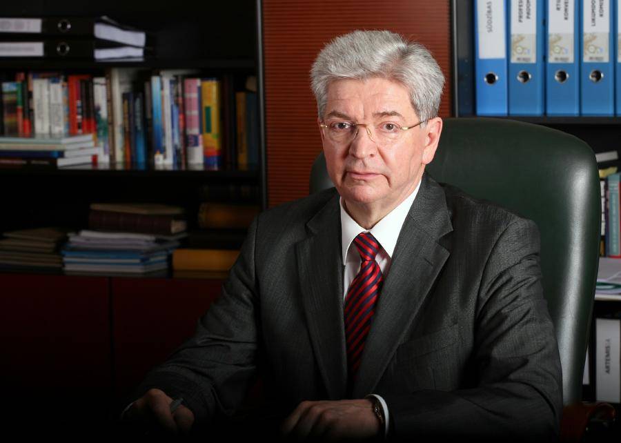 Ректор РТУ попросил у нового правительства больше денег
