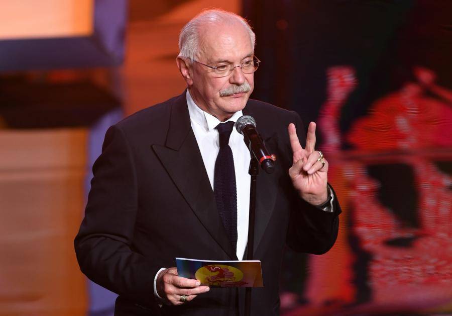 Латвийские эксперты: российское президентство режиссера Михалкова срежиссировано