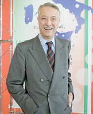 Посол Италии в Латвии Фердинандо Дзедза.