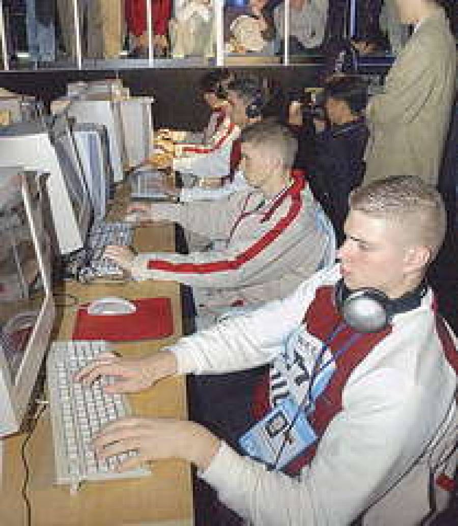 Сеть привлекает пользователей