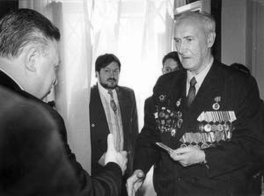 Ультиматум Перелыгина. Одни получили медали, другие - предупреждения