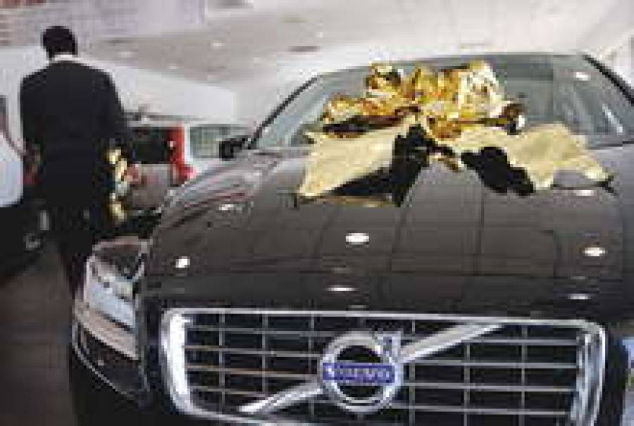 Американский концерн Ford Motor достиг соглашения о продаже принадлежащего ему Volvo Car Corp. китайской компании Geely Holding Group.