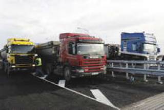 Страхуется ответственность транспортного предприятия за тот груз, который он перевозит по CMR.