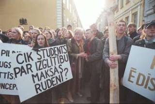 Апрельские тезисы. Студенты требуют денег на образование