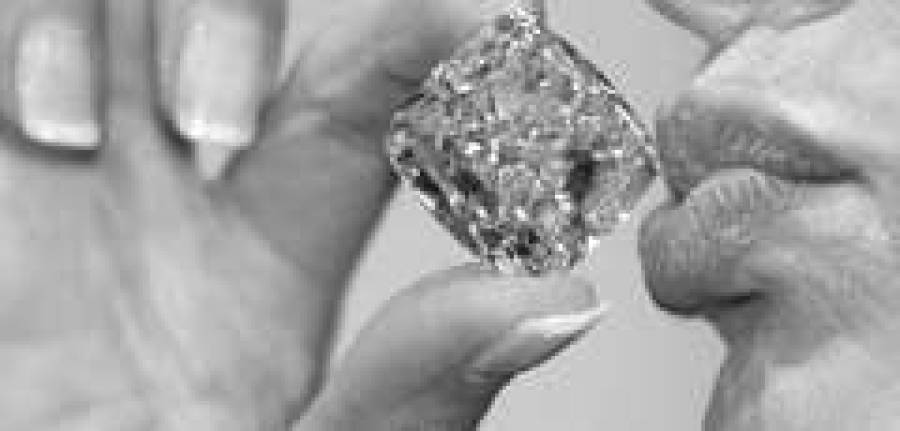 Алмазы режут рынок. Россия желает сама распоряжаться своими богатствами.