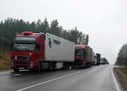 Пошлины за пользование автодорогами для грузового транспорта пока повышены не будут