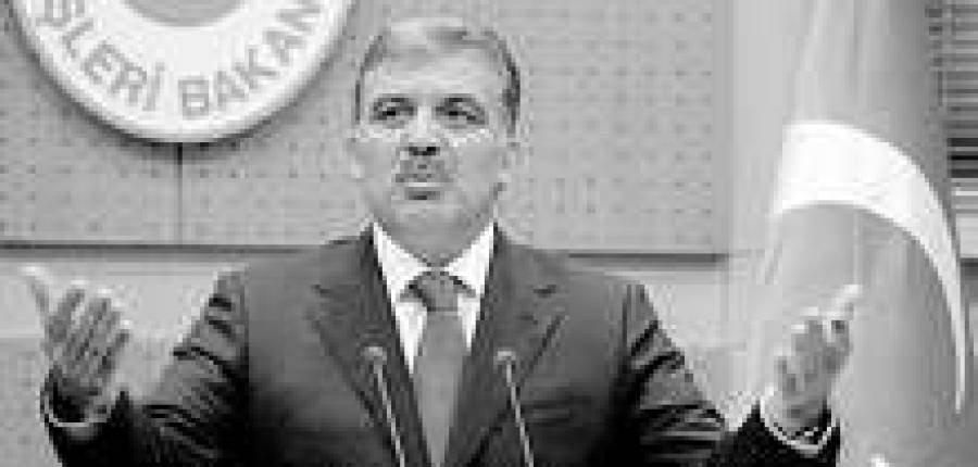 Глава МИДа Абдулла Гюль — главный претендент на победу.