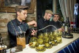 Ardbeg — один из самых «торфяных» виски, которые производят на острове.