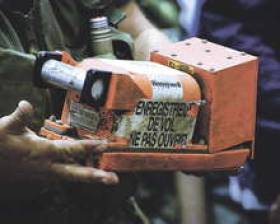 Самописцы с разбившегося Boeing наконец попали в руки экспертов.