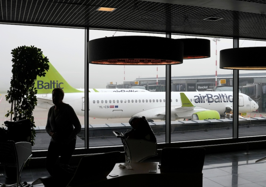 Сотрудникам airBaltic, которым грозит увольнение, помогут найти новую работу