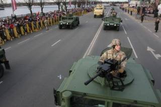 Под видом дипломатов на борьбу с &quot;ИГ&quot; отправят полвзвода латвийских бойцов
