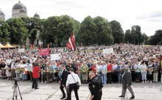 Митинг протеста прошел на чинной минорной ноте.