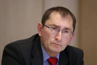 Министр: жалобы на нехватку денег для ремонта улиц - отговорки Рижской думы