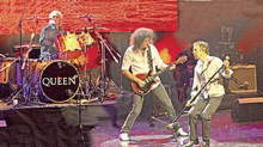 Двое из Queen — барабанщик Роджер Тейлор и гитарист Брайан Мэй — при участии вокалиста Пола Роджерса исполняют грандиозный рок-н-ролл.