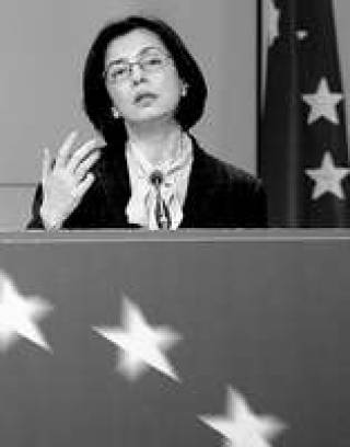 Еврокомиссар М.Кунева лоббирует американский опыт.