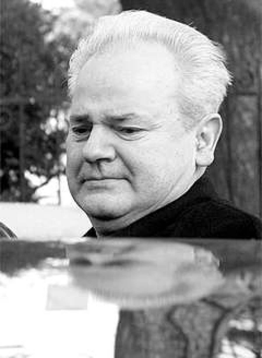 Коштунице не Слобо. Власти Югославии арестовали Милошевича.