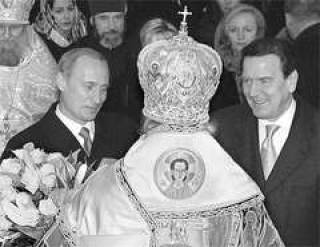 Шредер совместил приятное с полезным