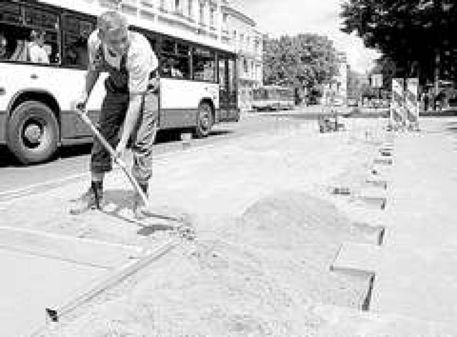 Производители брусчатки призывают улучшить качество цемента