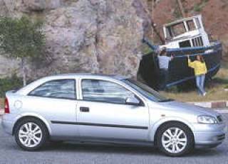  Opel Astra — из общих 396 машин 76 были проданы в течение ноября.