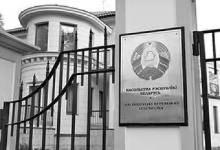 Скандалы в посольствах могут навредить сотрудничеству бизнесменов.