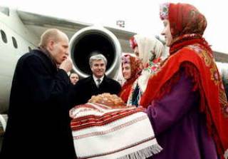  Так обслуживали Г.КРАСТСА, когда он был премьером. Сейчас он в Сейме и стал клиентом Via Riga. 