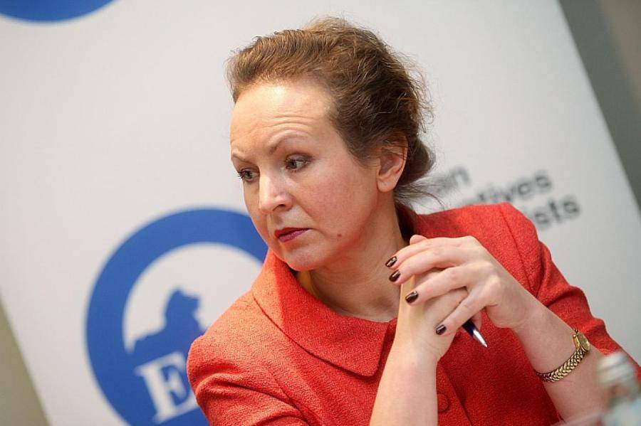 Меньгелсоне назвала, какой должна быть нормальная зарплата в Латвии