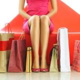 Опрос: 69% латвийцев тратят на покупку одежды до 300 евро в год