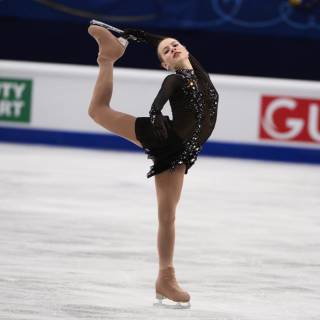 Фигуристка Ангелина Кучвальская — одно из главных открытий 2015 года в латвийском спорте.