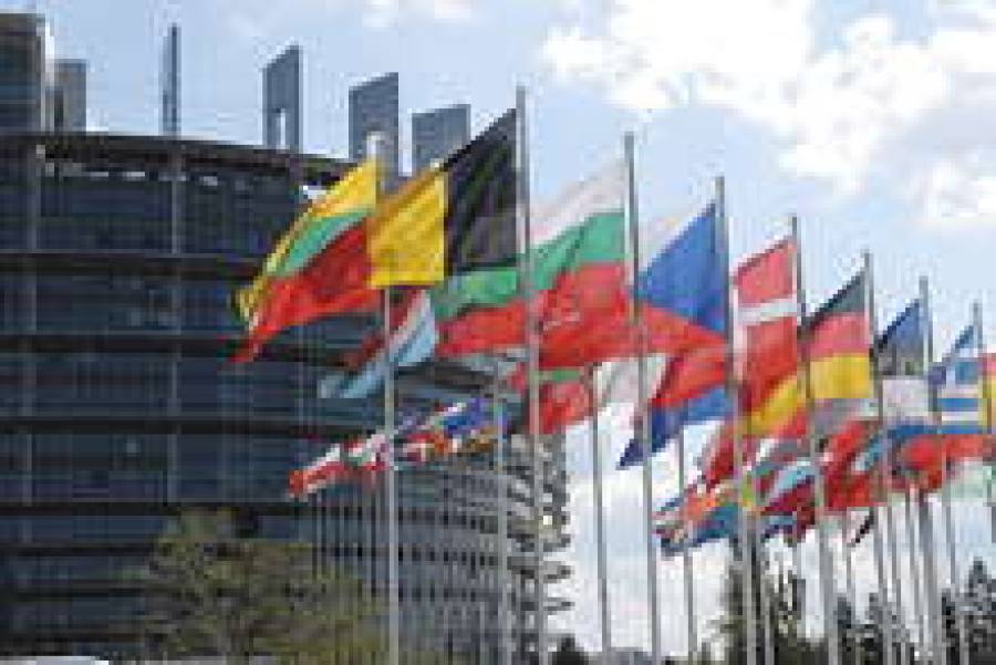 По мнению европарламентариев, дополнительные бюджетные средства должны быть направлены в те проекты, которые увеличивают экономическую мощь и конкурентоспособность ЕС.