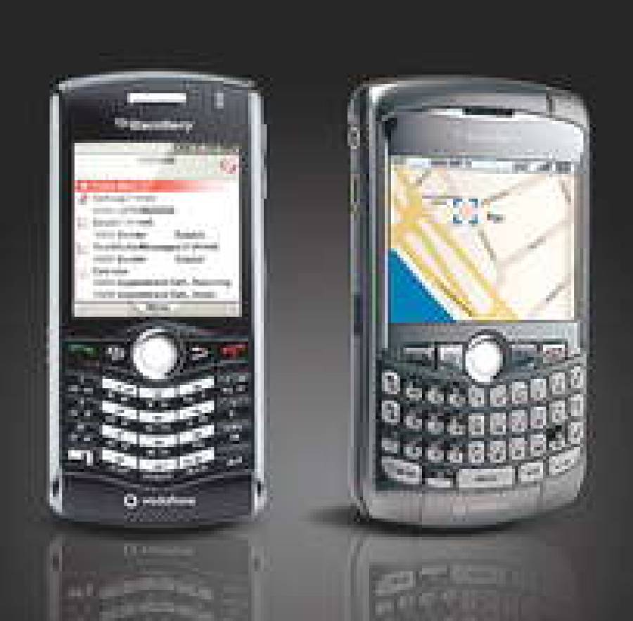 BlackBerry® Pearl 8100 (слева) и BlackBerry® Curve 8310.